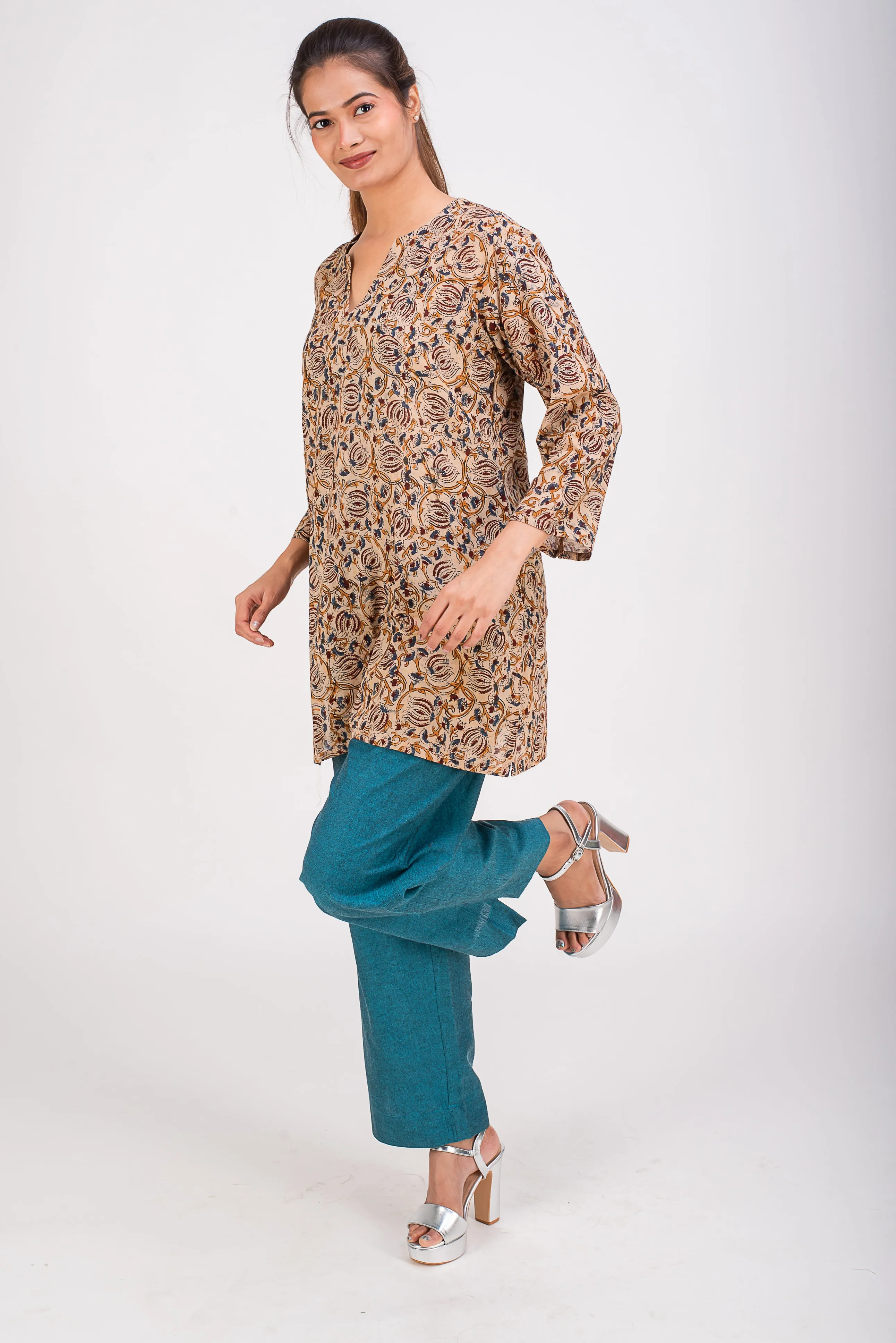 587-136 "Tara" Womens Tunic Top