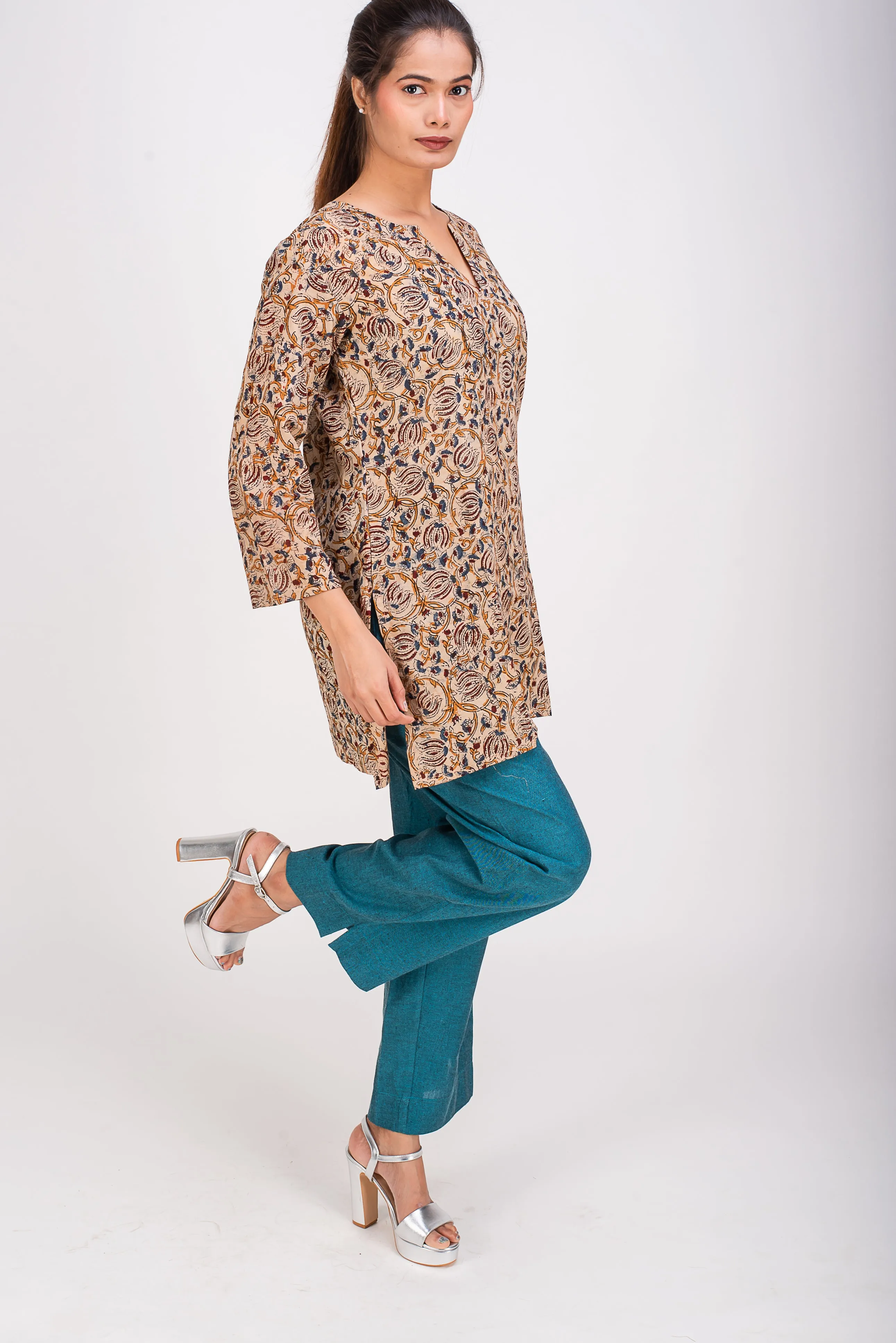 587-136 "Tara" Womens Tunic Top