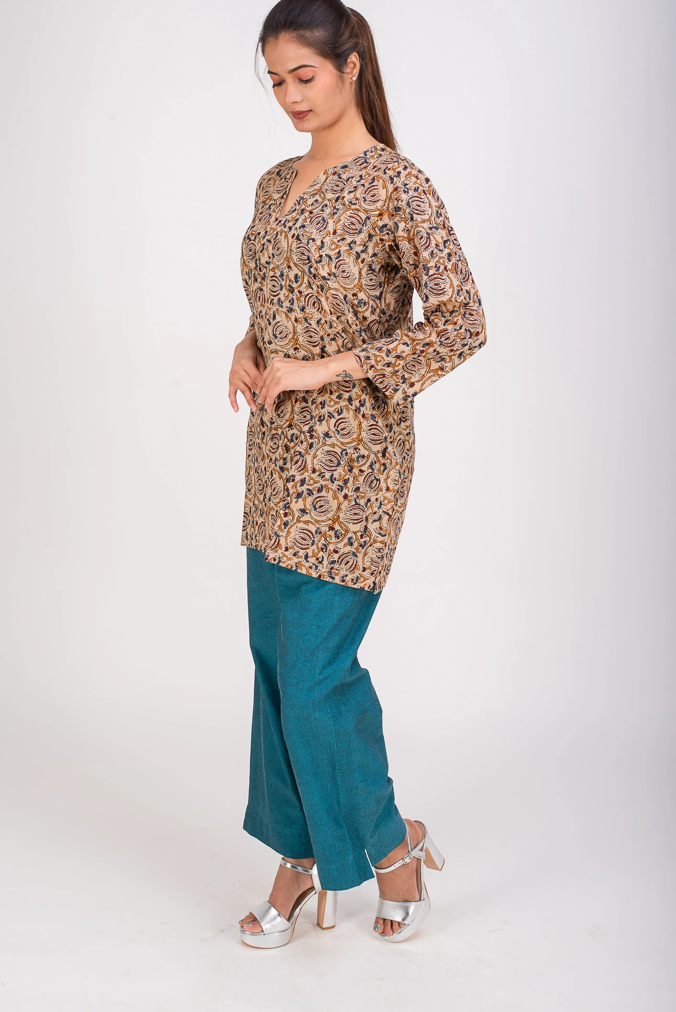 587-136 "Tara" Womens Tunic Top