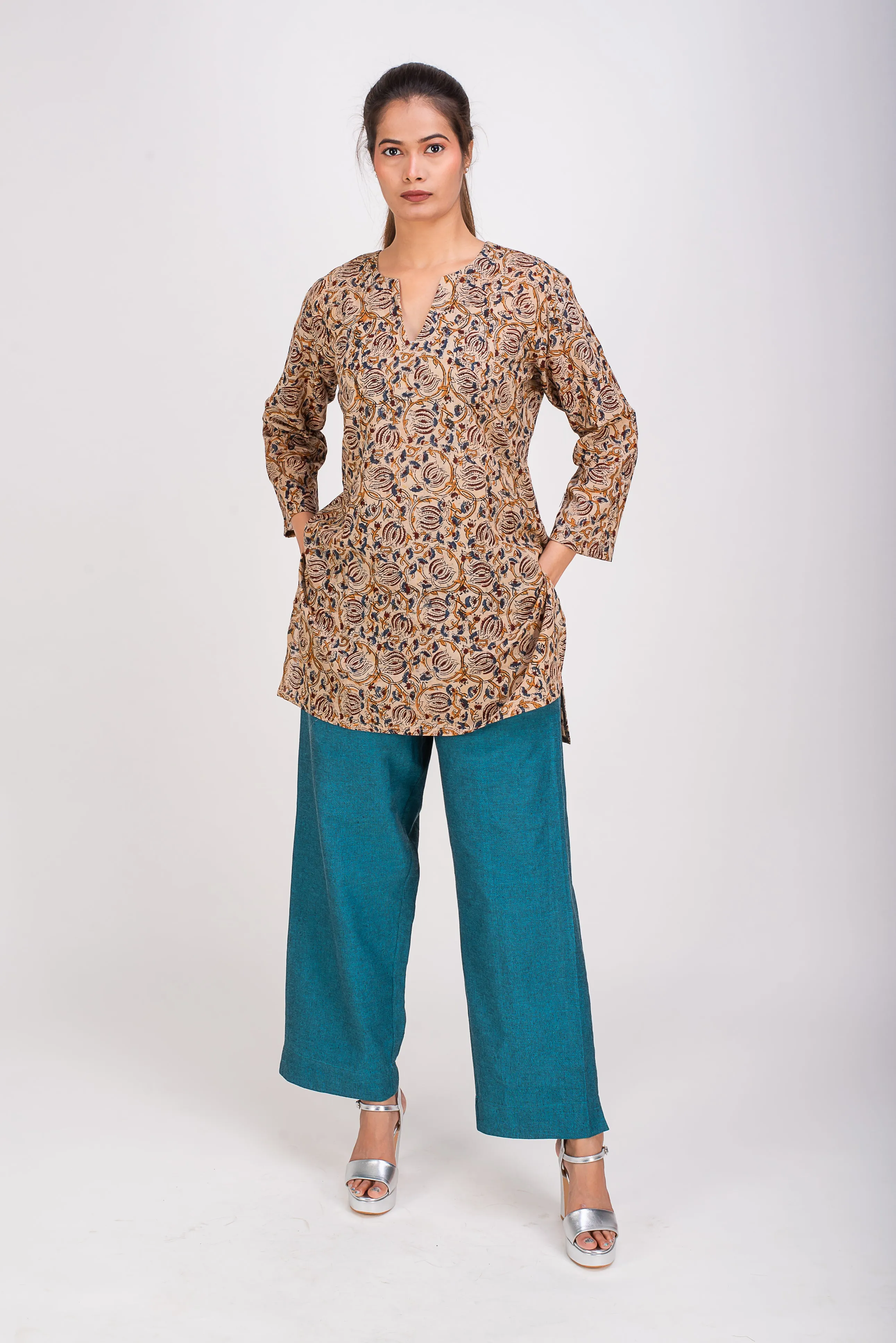 587-136 "Tara" Womens Tunic Top