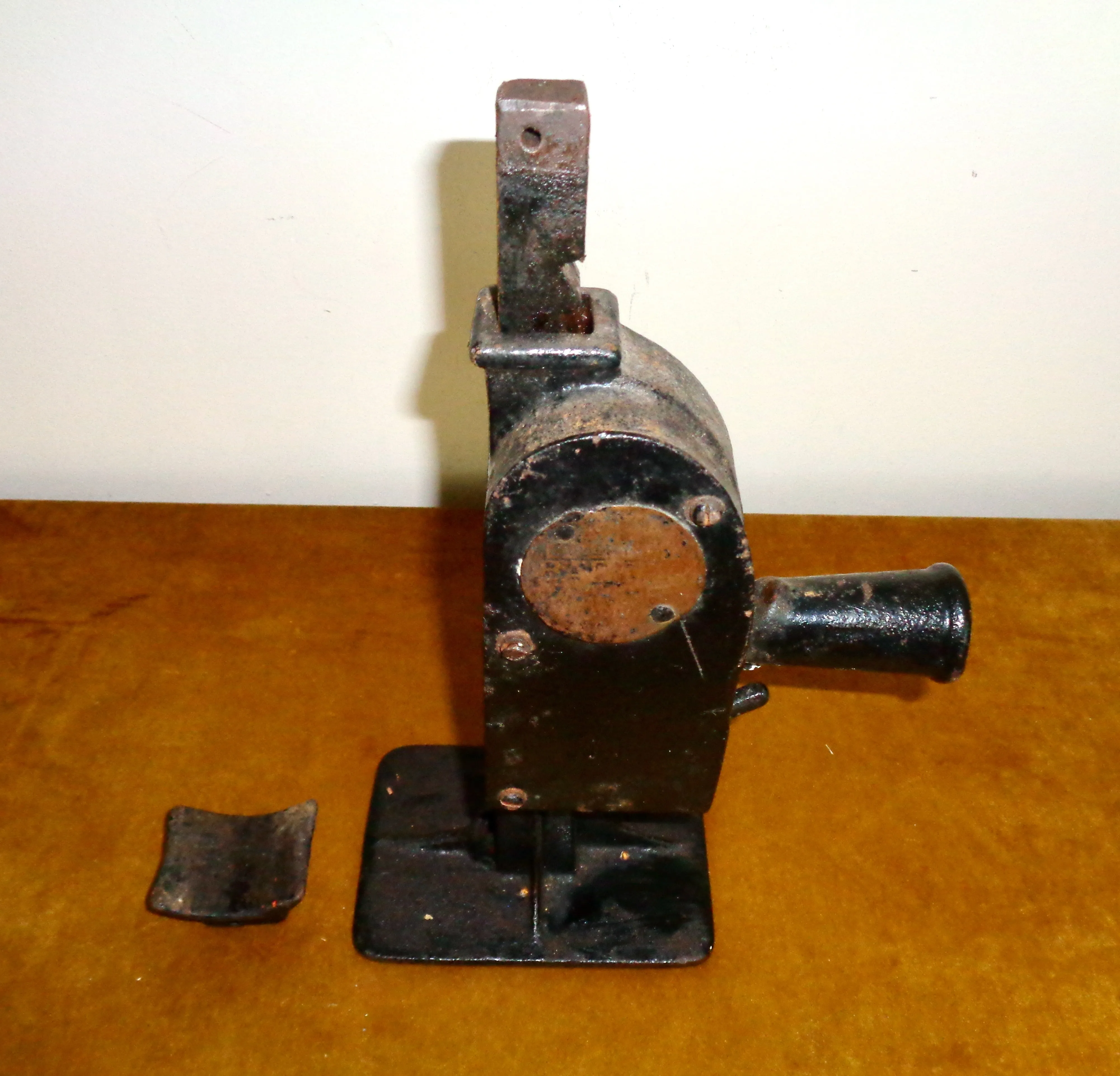 Antique No.1 Badger 3/4 ton Car Jack Made By Walker