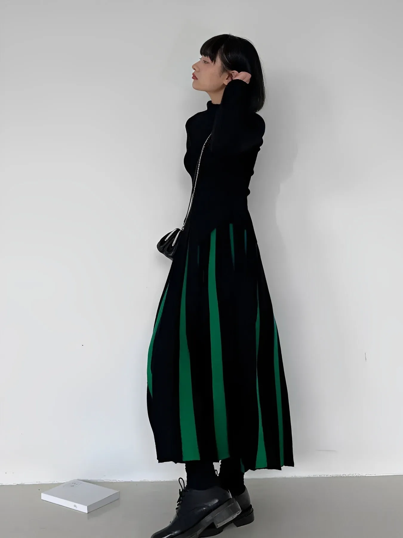 Bicolor Long Pleated Skirt HL4125