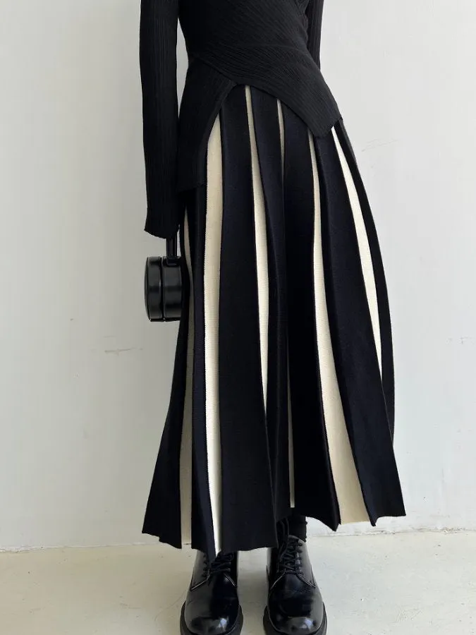 Bicolor Long Pleated Skirt HL4125