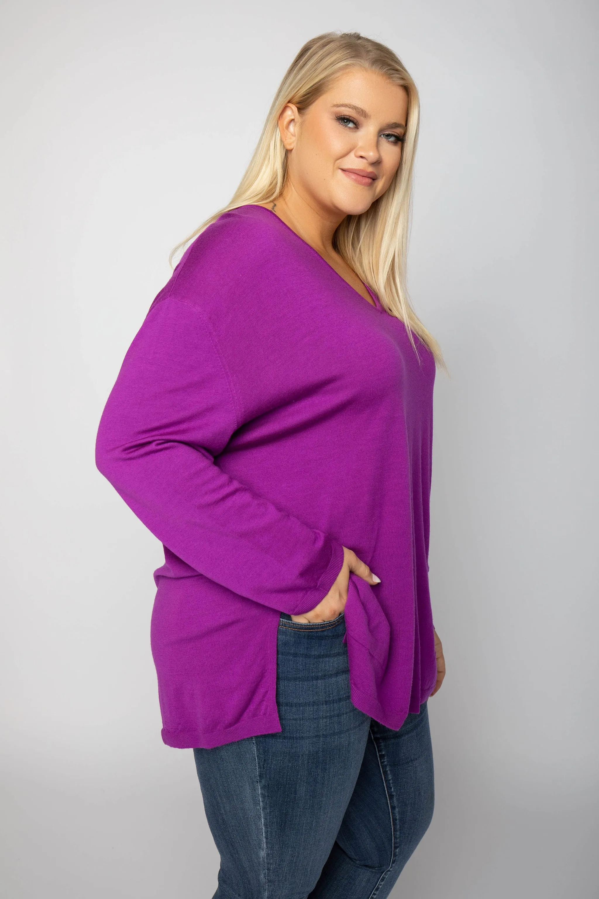 MERINO V-NECK PULLOVER