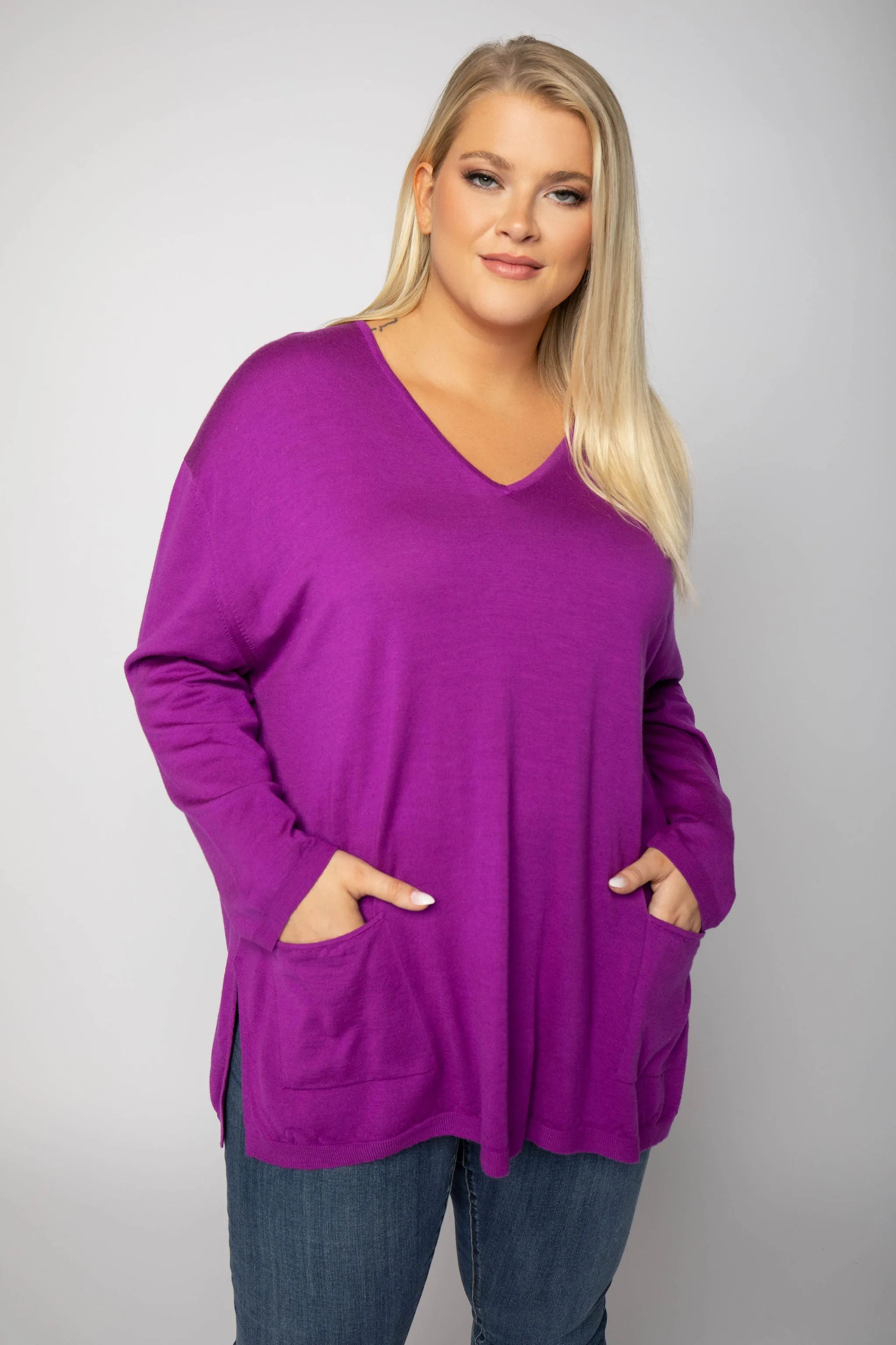 MERINO V-NECK PULLOVER