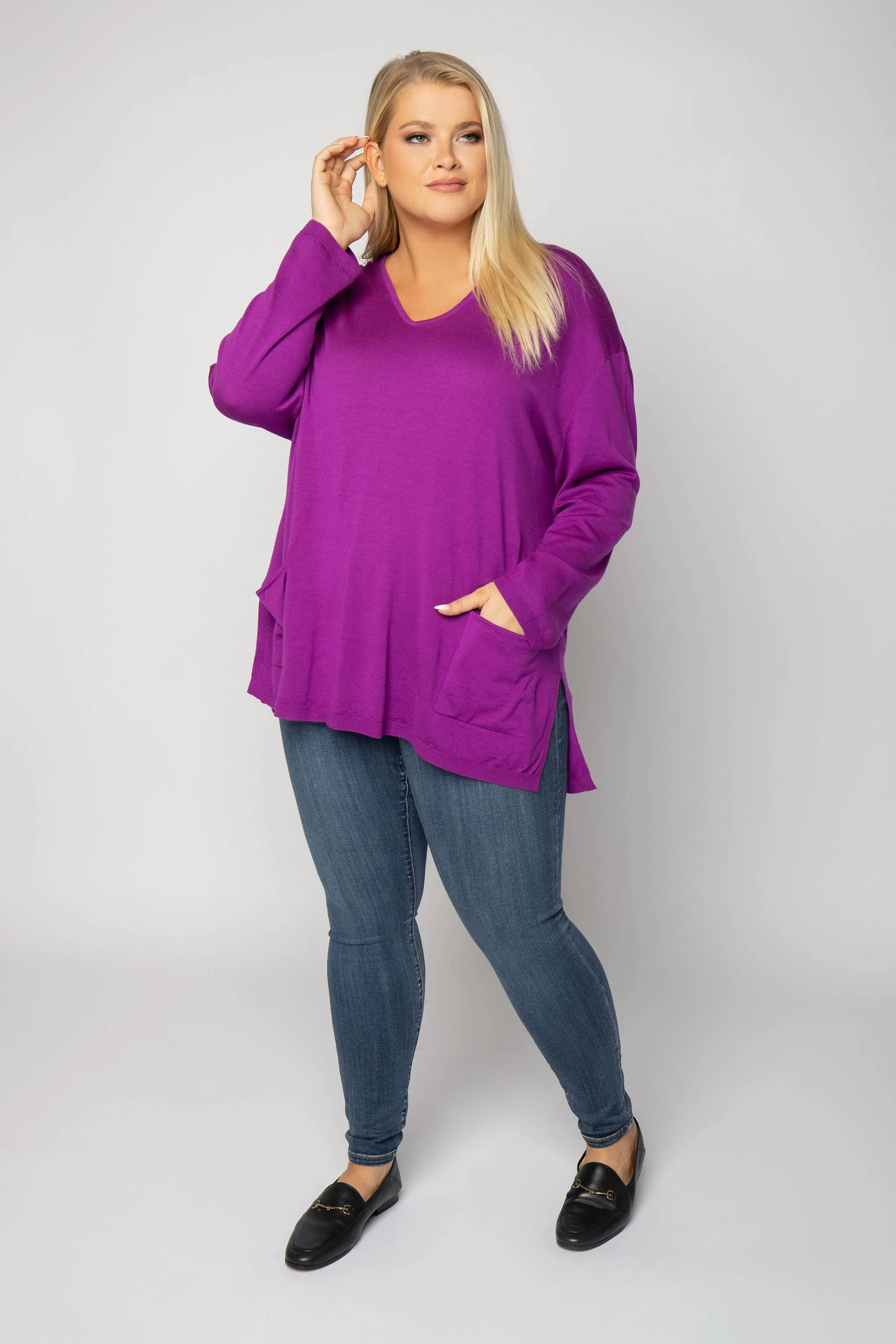 MERINO V-NECK PULLOVER