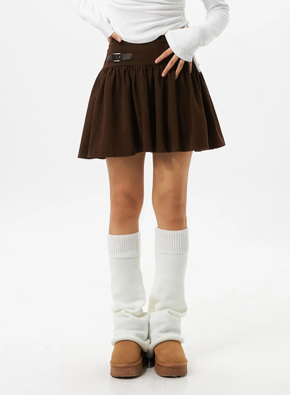 Pleated Corduroy Skirt with Buckle IO324