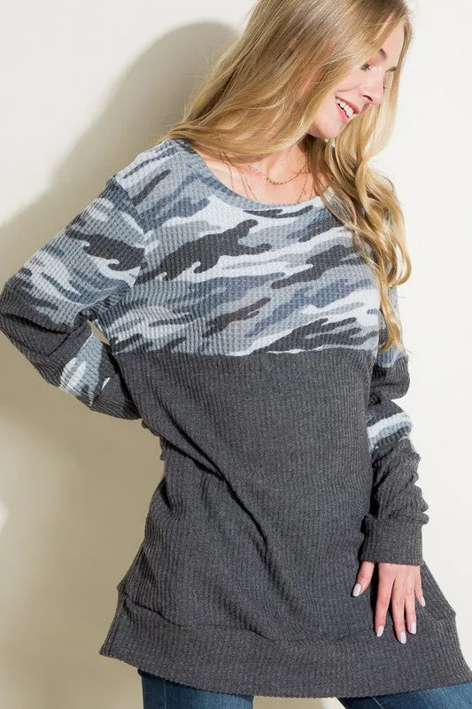 Plus Camouflage Waffle Knit Pocket Tunic Top