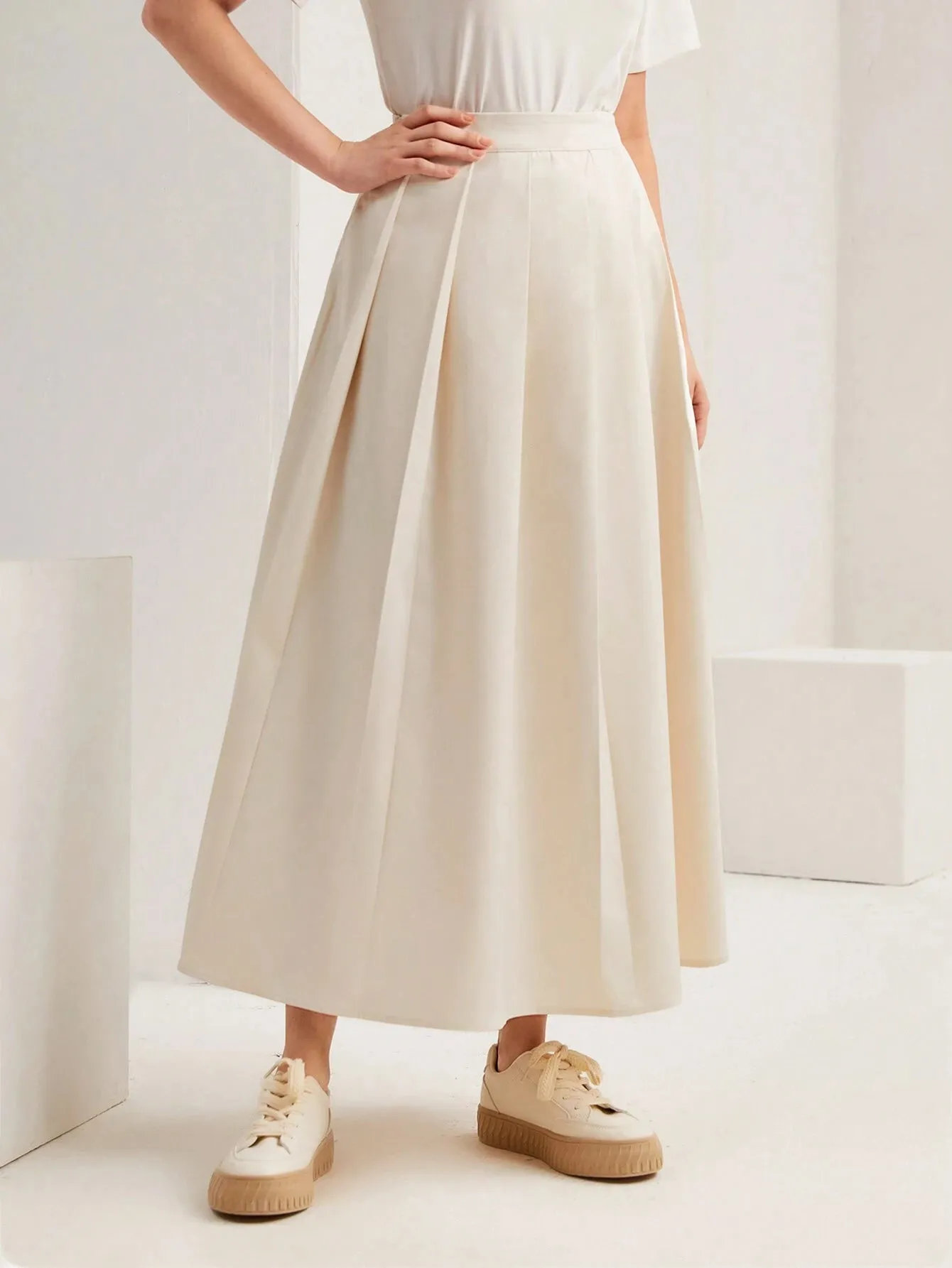 SHEIN Mulvari Solid Pleated Skirt