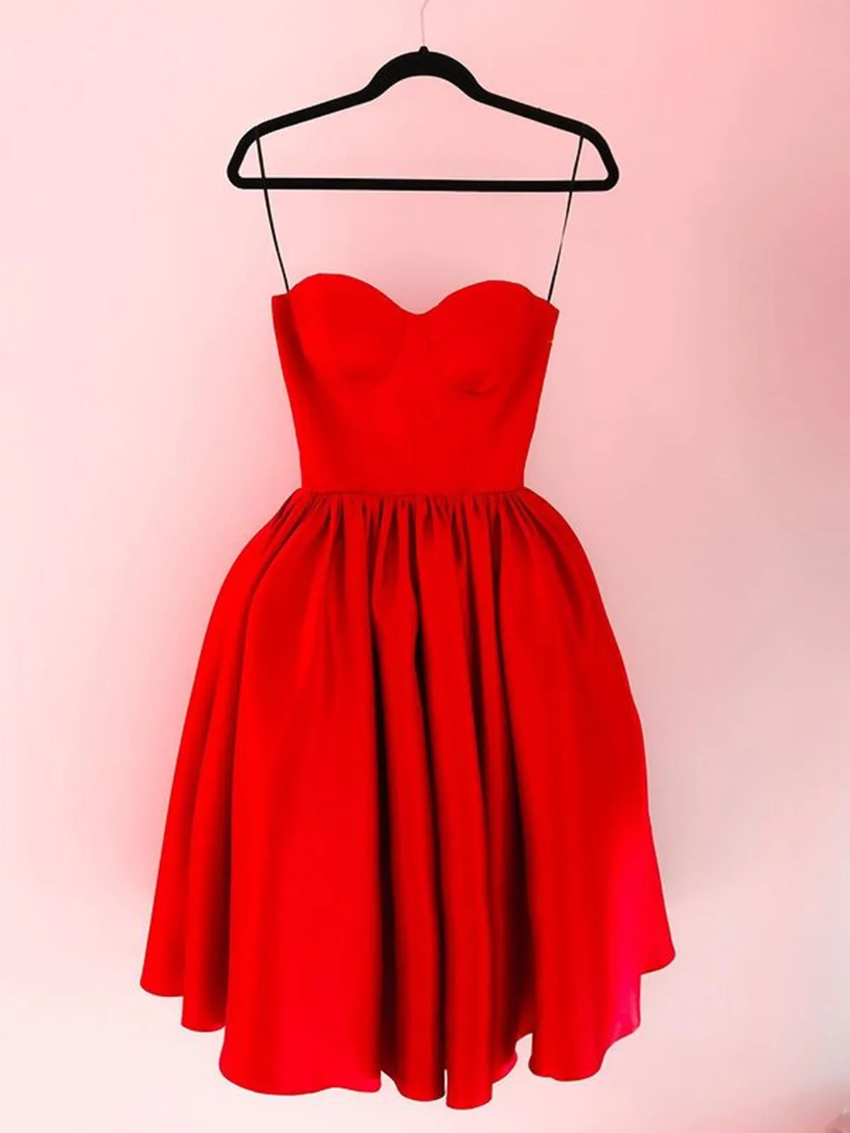 Sweetheart Neck Red Satin Short Prom Dresses, Short Red Homecoming Dresses, Red Formal Graduation Evening Dresses