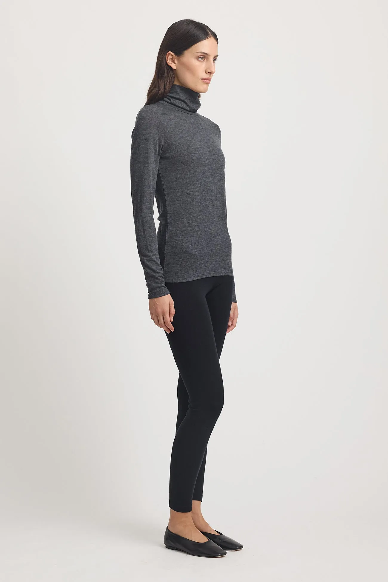 TURTLE NECK MERINO TEE