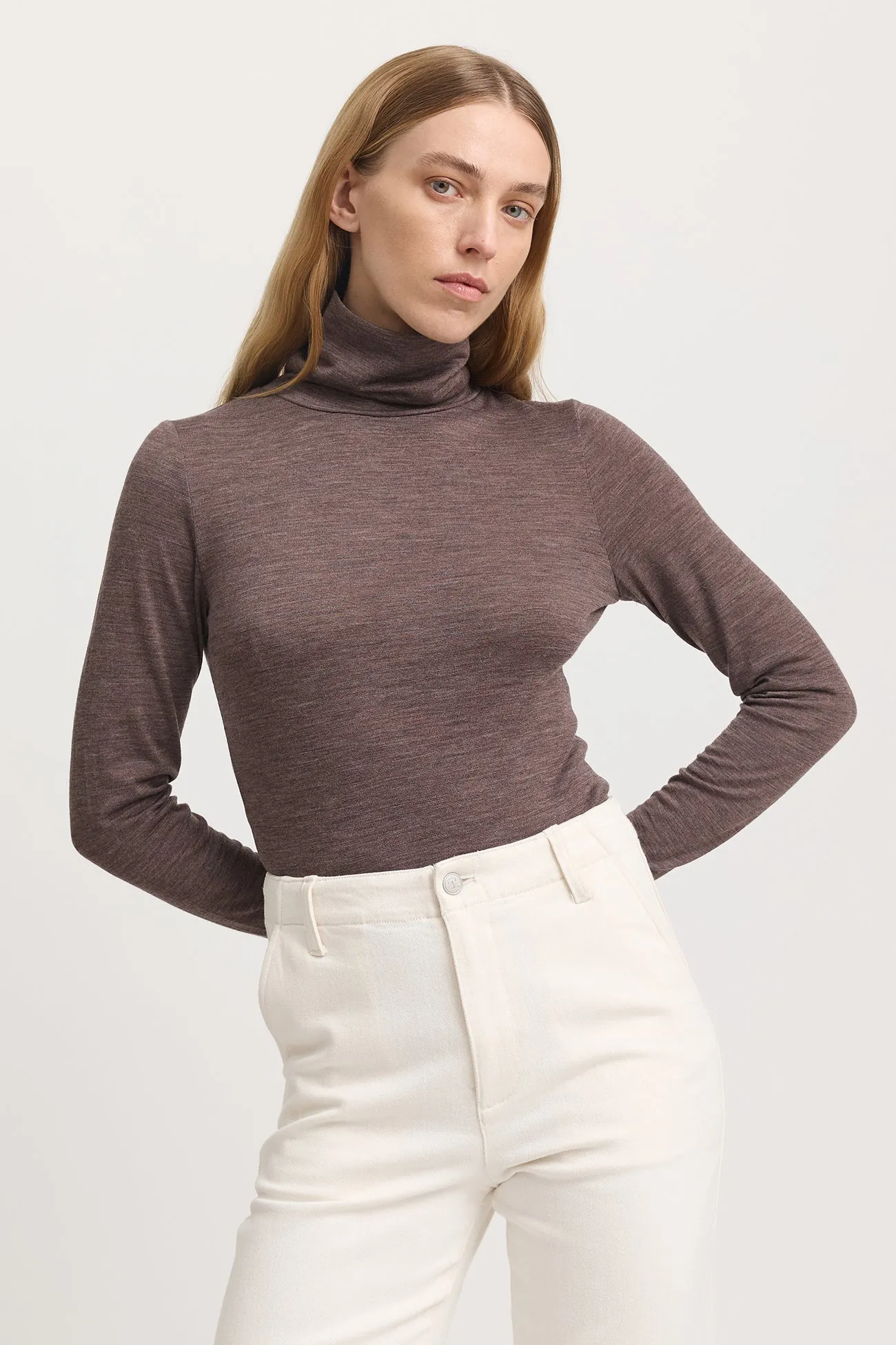 TURTLE NECK MERINO TEE