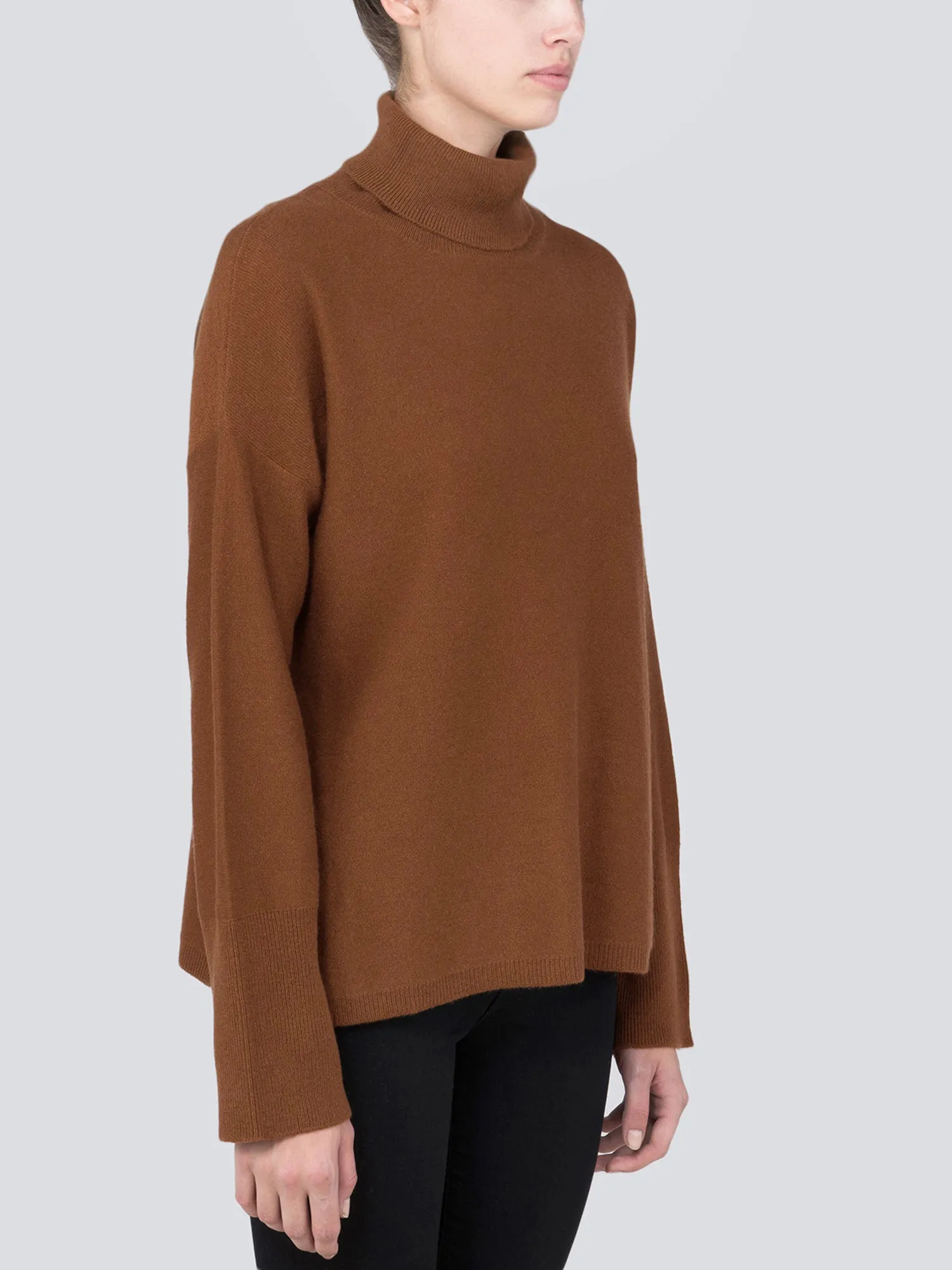 Turtleneck Loosefit Tunic_Deep Camel