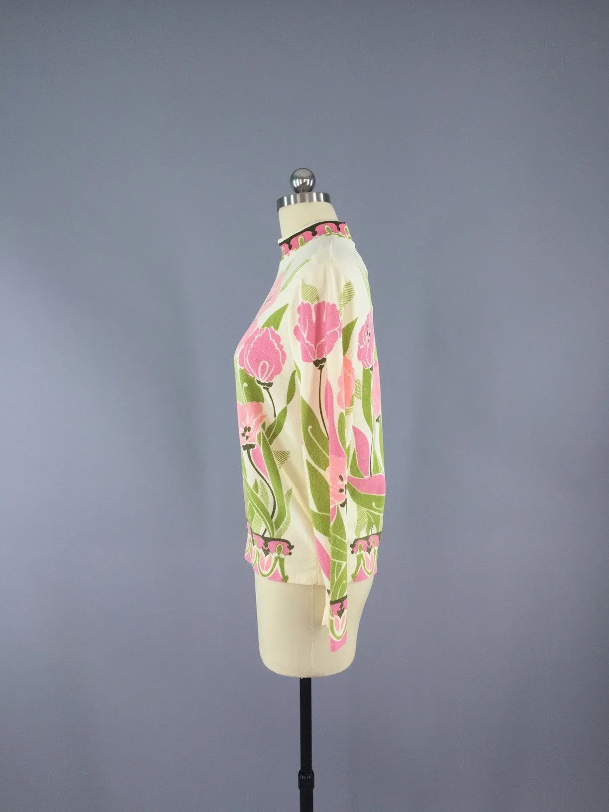 Vintage Sweater / Pink Tulip Floral Print / Mod 60s