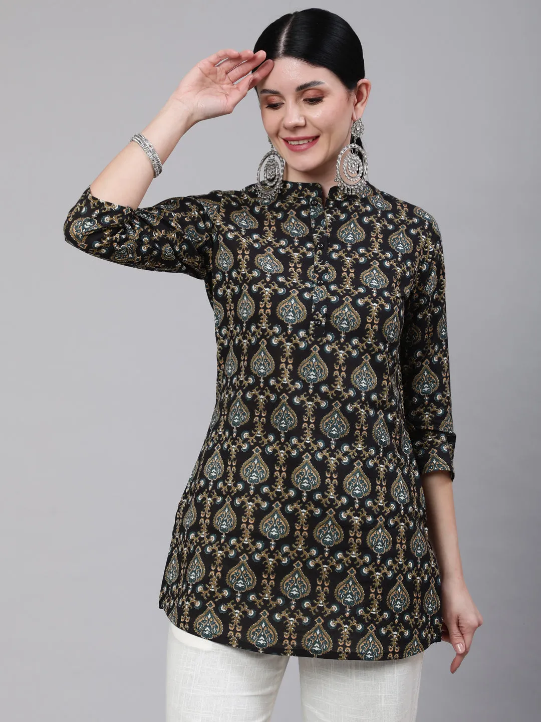 Women Black Ethnic Printed Straight Tunic With Three Quarter Sleeves