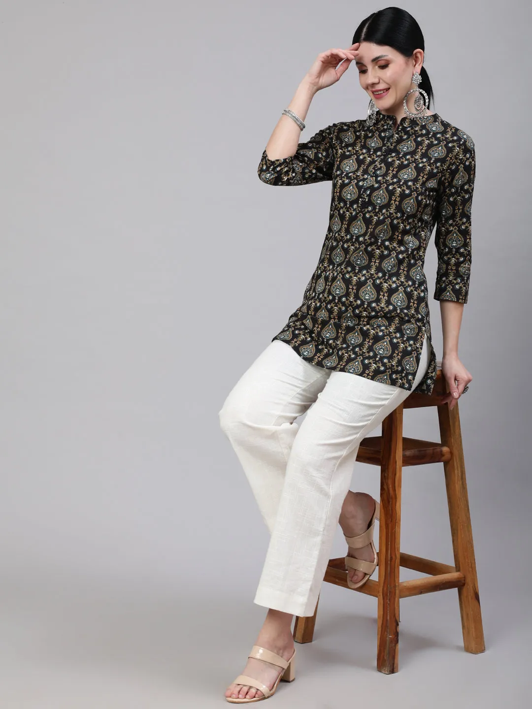 Women Black Ethnic Printed Straight Tunic With Three Quarter Sleeves