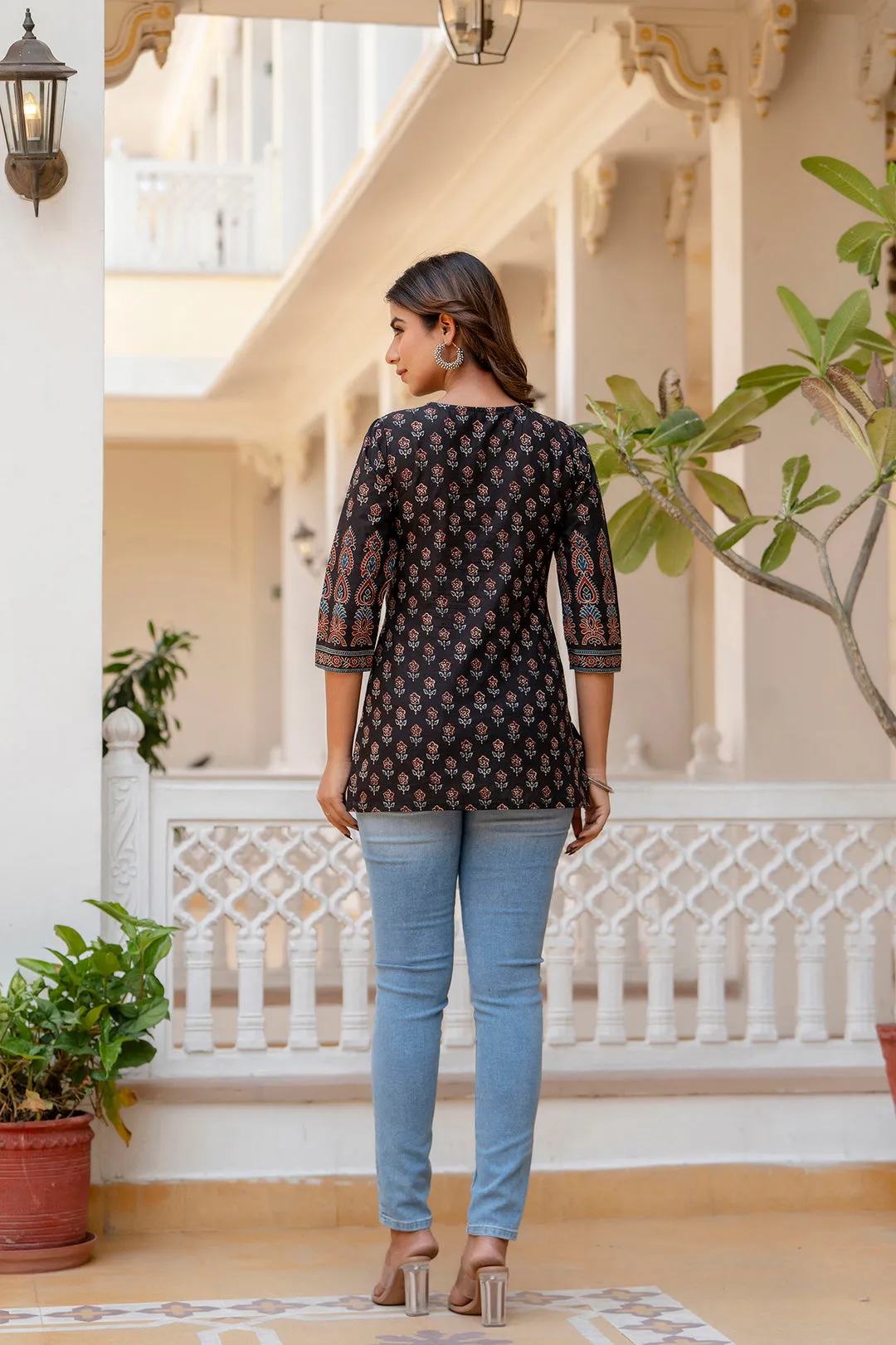 Women Black Tunic With Three Quarter Sleeves